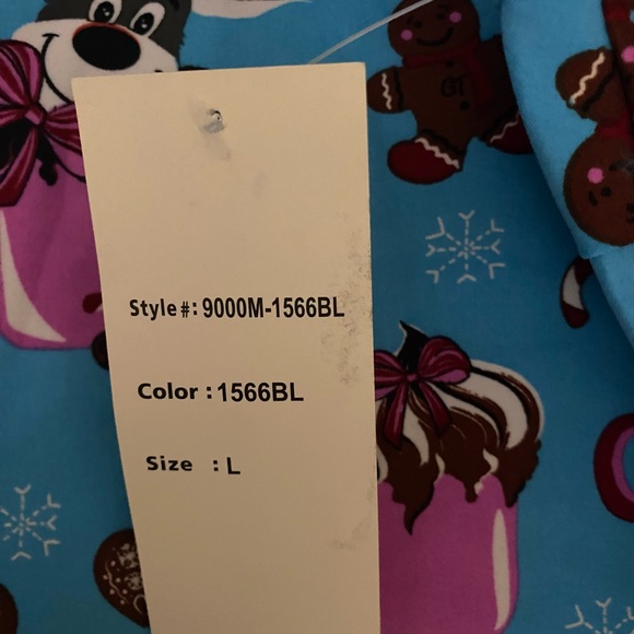 Scrubs top Gabby Brooke Hot Choc Mug Reindeer Gingerbread Short Sleeve Medical - Picture 4 of 5